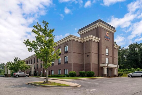 Comfort Suites At WestGate Mall