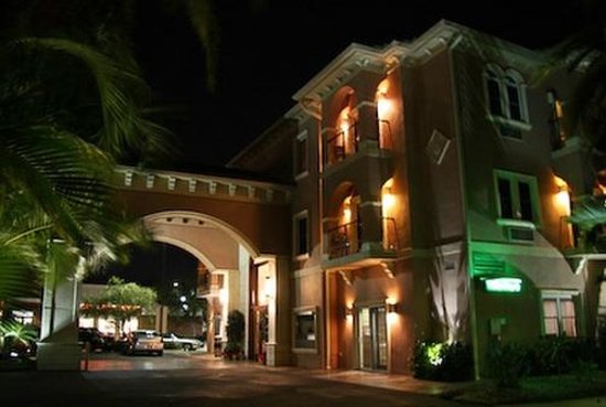 Tahitian Inn Hotel