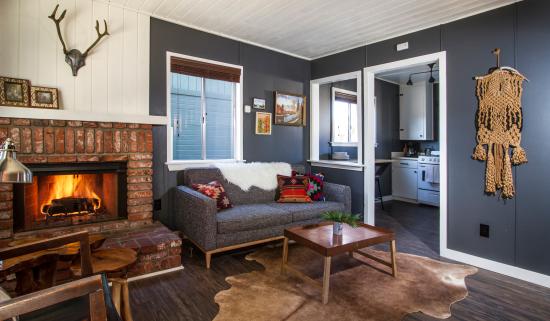 Noon Lodge at Mallard Bay