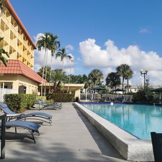 La Quinta Inn & Suites by Wyndham Coral Springs Univ Dr