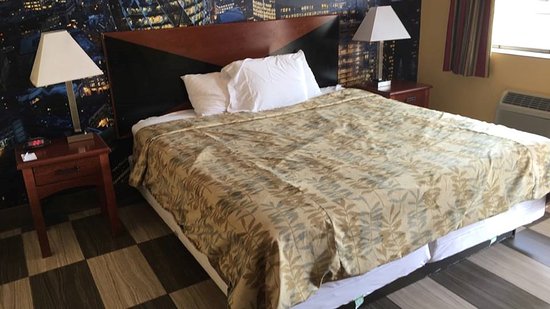 Travelodge by Wyndham Jersey City