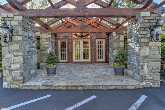 The Village Inns of Blowing Rock: Village Inn