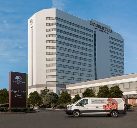 DoubleTree by Hilton Hotel Fort Lee - George Washington Bridge