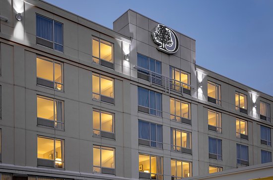 DoubleTree by Hilton Boston Bayside