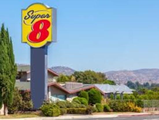 Super 8 by Wyndham Canoga Park