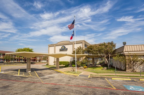 Motel 6 Mesquite, TX – Town East