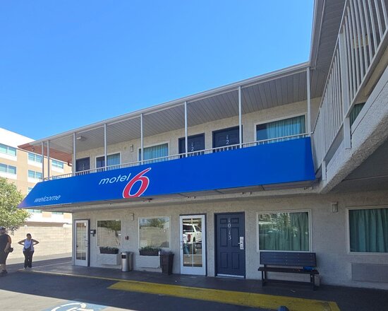 Motel 6