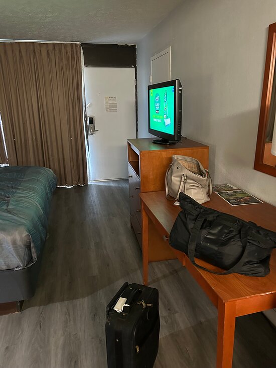 Wilkes Barre Inn & Suites