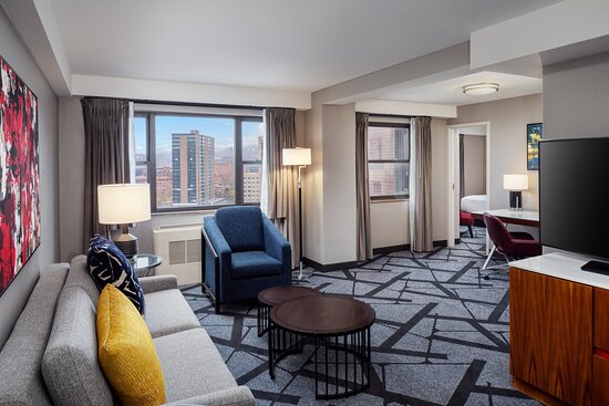 Doubletree By Hilton Hotel & Suites Pittsburgh Downtown