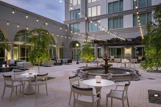 Renaissance Tampa International Plaza Hotel