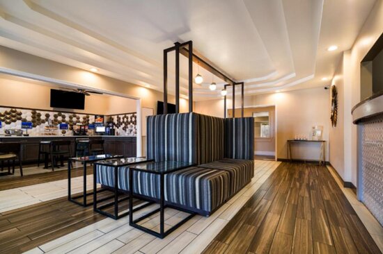 SureStay Plus By Best Western Topeka Northwest