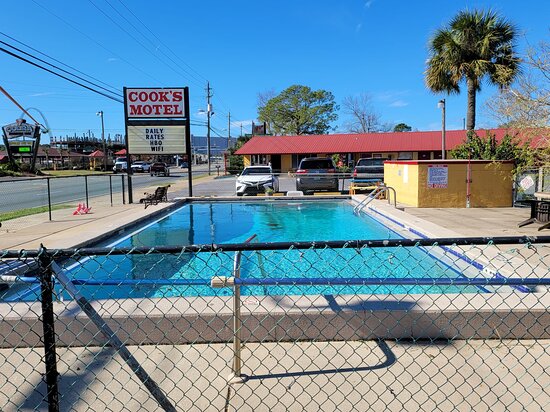 Cook's Motel