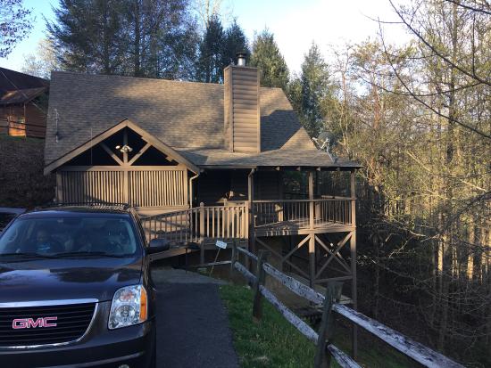 Country Pines Log Home Resort
