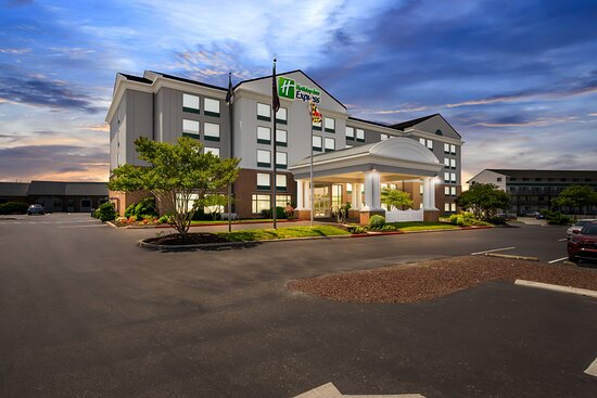 Holiday Inn Express & Suites Ocean City - Northside by IHG