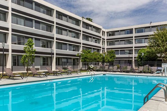 Best Western Plus University Inn