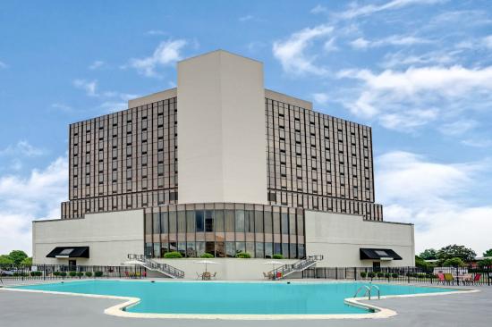 Wyndham Garden Norfolk Downtown