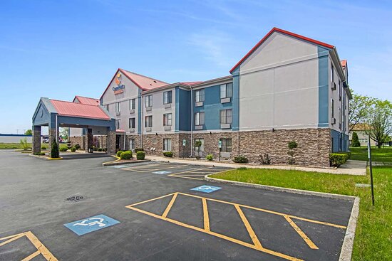 Comfort Suites Near I-80 And I-94