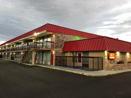 Econo Lodge Civic Center