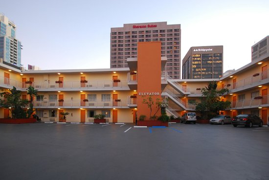 Baymont by Wyndham San Diego Downtown