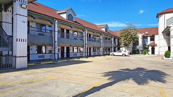 Scottish Inn & Suites Sam Houston Parkway