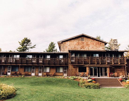 Summit Lodge & Resort
