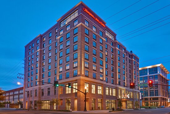Hampton Inn & Suites Nashville Downtown Capitol View