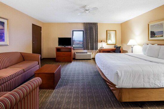 La Quinta Inn by Wyndham Detroit Southgate