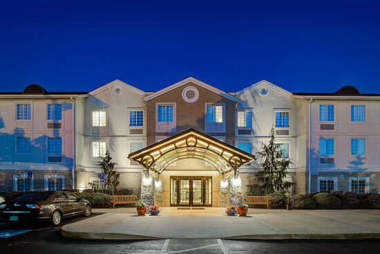 Staybridge Suites Cleveland Mayfield Heights Beachwd by IHG