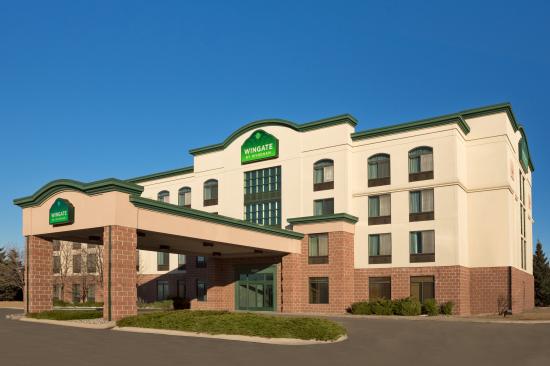Wingate by Wyndham Fargo