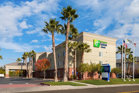 Holiday Inn Express & Suites Vacaville By IHG