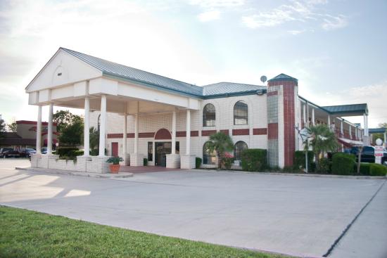 Days Inn by Wyndham New Braunfels