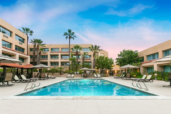 Grand Vista Hotel