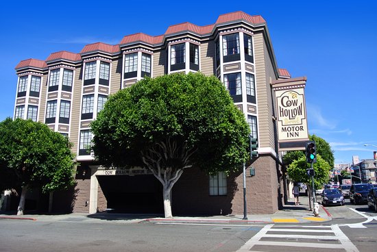 Cow Hollow Inn & Suites