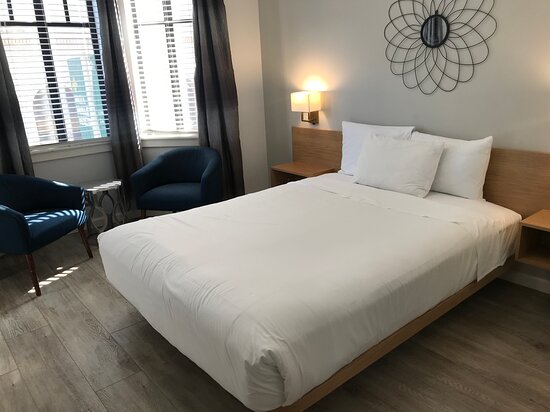 Touchstone Hotel - City Center