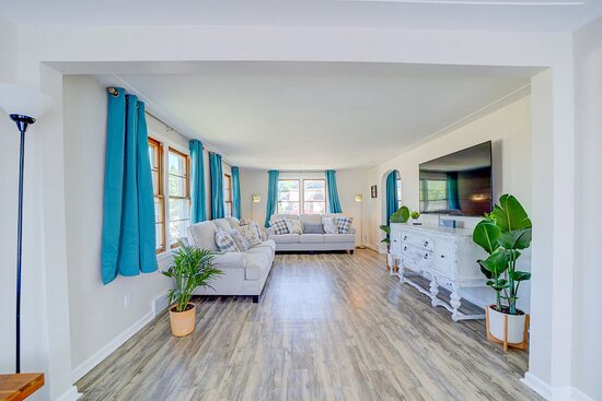 Whitehall Cottages Boutique Motel