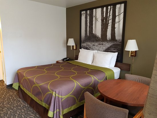 Super 8 by Wyndham Fort Bragg