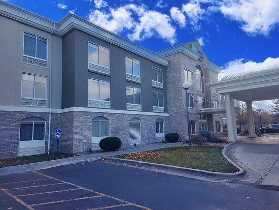 Holiday Inn Express & Suites Idaho Falls by IHG
