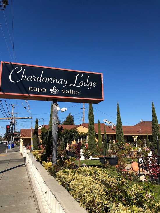 Chardonnay Lodge