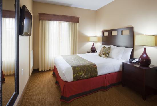GrandStay Hotel & Suites La Crosse