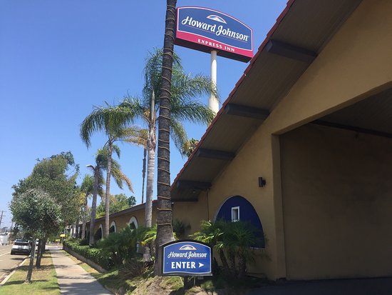 Howard Johnson by Wyndham National City/San Diego South