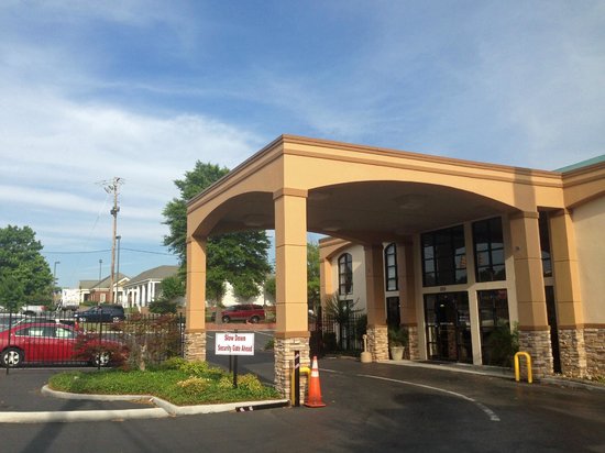 Days Inn & Suites by Wyndham Tuscaloosa - Univ. Of Alabama