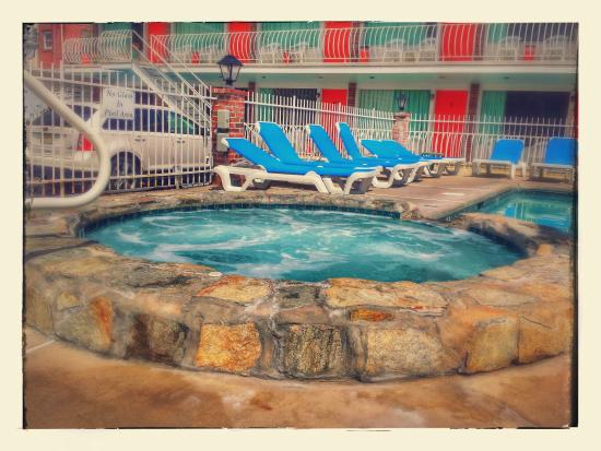 Mango Motel