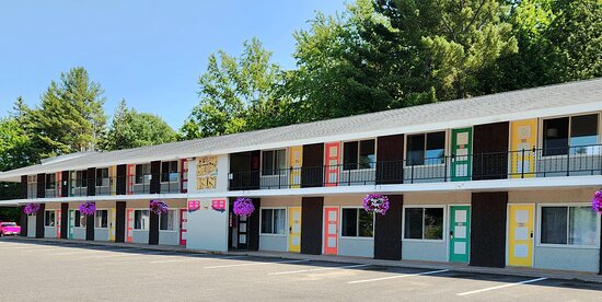 Cedar Motor Inn