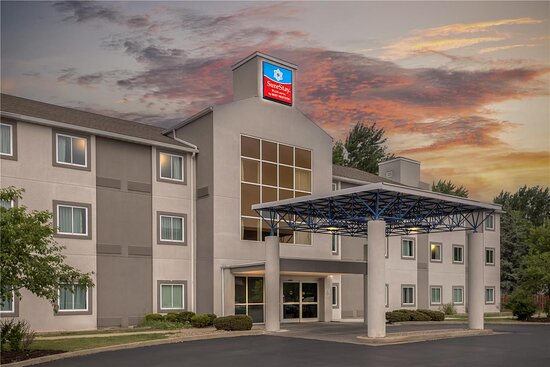 SureStay Plus Hotel by BW Niagara Falls East