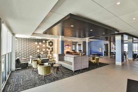 Holiday Inn Express & Suites Nashville Metrocenter Downtown By IHG