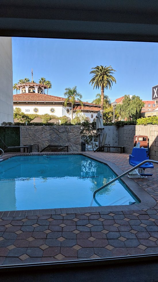 Hotel Xilo Glendale