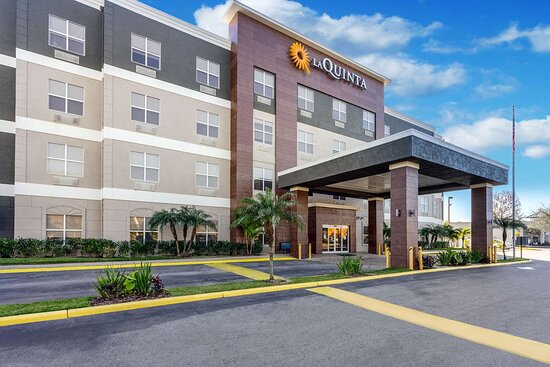 La Quinta Inn & Suites by Wyndham Tampa Central