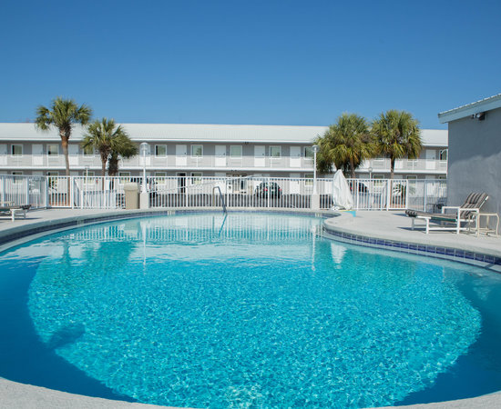 Destin Inn & Suites