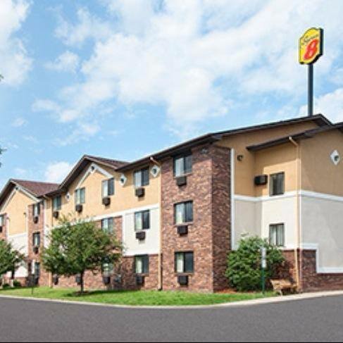 Super 8 by Wyndham Canton / Livonia Area