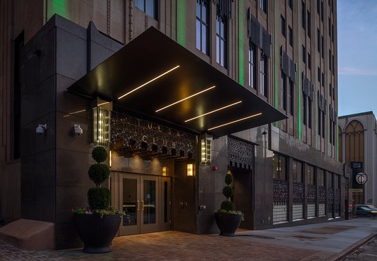 Tulsa Club Hotel, Curio Collection by Hilton